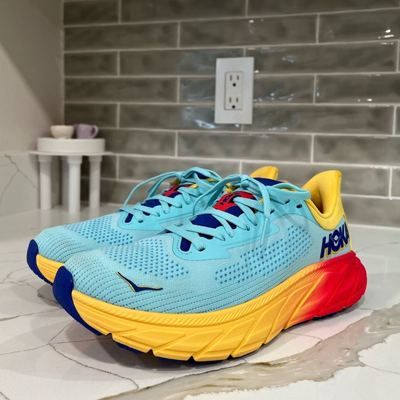 Hoka Arahi 7 running shoes. Women’s Size 7.5B Color Blue. - Picture 1 of 11
